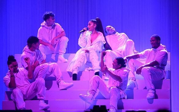 Nữ diễn viên Hàn Quốc chê trách Ariana Grande, xóa toàn bộ nhạc đã mua trên iTunes