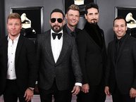 Ban nhạc huyền thoại Backstreet Boys kỷ niệm 27 năm thành lập trong triệu lời chúc của fan!