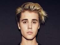 Được Justin Bieber tặng dép, Idol chia sẻ đau đớn: 'Có chết cũng không dám mang'