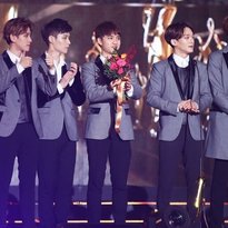 EXO lại thắng lớn tại Seoul Music Awards