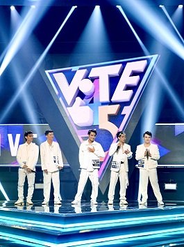 SỐC: Show sống còn của Việt Nam loại thẳng tay 50 thí sinh trong tập đầu tiên, có người chưa lên hình được nổi 2 giây