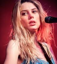  Ellie Rowsell