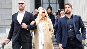 Kesha đổi luật sư, tiếp tục kiện Dr. Luke