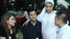 Dàn sao Việt xót xa tiễn đưa bố ca sỹ Hồng Ngọc trong đêm