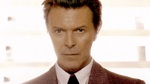 David Bowie vẫn dẫn đầu dù qua đời đột ngột
