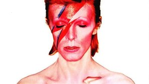 Thần tượng Hàn đồng loạt đăng ảnh tưởng nhớ David Bowie