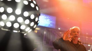 Vua disco Giorgio Moroder tiếp tục thống trị thị trường âm nhạc ở tuổi 75