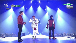 Những màn biểu diễn rực lửa của bộ ba nhà GOT7 và 2PM