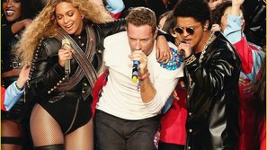 Beyoncé, Coldplay và Bruno Mars “đốt cháy” sân khấu Super Bowl 2016