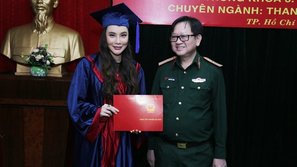 Hồ Quỳnh Hương trở thành giảng viên trường Văn hóa Nghệ thuật Quân đội