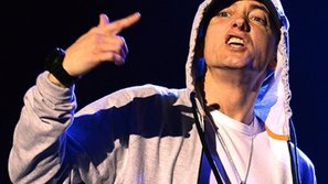 Eminem hoàn thành ước nguyện của fan sắp qua đời vì ung thư