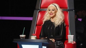 Christina Aguilera tái xuất trên ghế nóng "The Voice US"