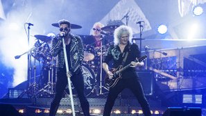 Xúc động màn trình diễn tưởng nhớ nạn nhân Orlando của Queen và Adam Lambert