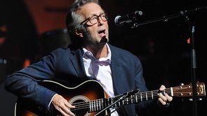 Huyền thoại Eric Clapton và bi kịch của một người cha mất con