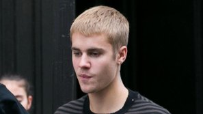 Justin Bieber bị tòa triệu tập về cáo buộc hành hung paparazzi