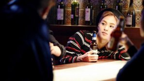 Top 10 idol Kpop được mệnh danh là "sâu rượu" trên bàn nhậu 