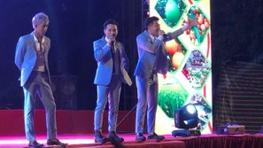 Điều ít ai biết về các ca sĩ hội chợ ở Việt Nam: tưởng không chuyên mà chuyên nghiệp không tưởng