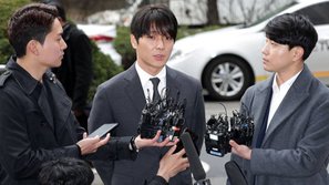 Nối gót Jung Joon Young, Choi Jong Hoon chính thức bị buộc tội quay video lén và phát tán clip sex