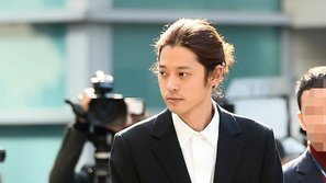 SBS công bố lời khai độc quyền của một nạn nhân từng bị 5 người trong group chat của Jung Joon Young cưỡng hiếp tập thể