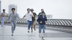 Running Man Vietnam mới lên sóng 3 tập, dàn cast chính thức đã có sự xáo trộn: thành viên yếu nhất bị cắt khỏi chương trình?