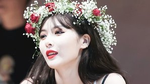 HyunA tiếp tục nỗ lực phủ nhận nghi án bơm môi bằng gương mặt mộc