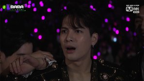Jackson (GOT7) gây bão toàn cầu nhờ một khoảnh khắc meme 'rúng động' đêm trao giải MAMA 2019