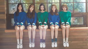 Netizen phẫn nộ vì buổi phát sóng V Live của một girlgroup nhỏ tuổi bị công ty quản lý biến thành một khung cảnh rẻ tiền