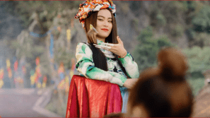 Hoàng Thùy Linh đúng chuẩn 'trùm lầy' của Vpop 2019: đem mẹ con Quỳnh Trần JP - bé Sa và cả đôi giày hoa cúc của G-Dragon vào MV 'Duyên âm'