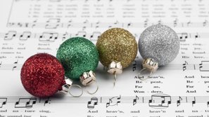 Chuyên mục nghe nhạc đúng mùa: Ca khúc bất hủ nào sẽ sưởi ấm mùa Giáng sinh này?