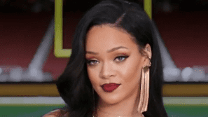 Liên tục bị "hứa lèo" cũng chẳng sao, fan lại sướng phổng mũi khi Rihanna "lụm" thêm thành tích mới dù không ra nhạc!