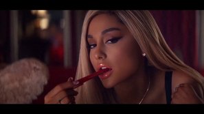 HOT: Không phải Taylor Swift hay Billie Eilish, Ariana Grande mới là nữ nghệ sĩ làm "bá chủ" về lượng tiêu thụ đĩa đơn trong năm 2019!