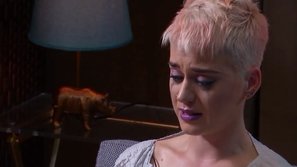 Liên tục bị chê bai "flop dập mặt", Katy Perry áp lực đến nỗi mắc bệnh trầm cảm?