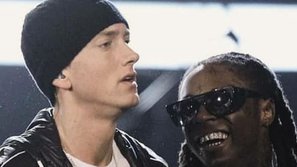 Sáng tác nhiều quá hóa lẫn, hai 'thánh rap' Eminem và Lil Wayne phải...tra google lời nhạc của mình!