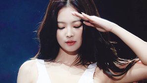 Những dấu hiệu 'không ổn' từ Jennie (BLACKPINK) khiến netizen lo lắng cho sức khỏe tâm lý của nữ idol 