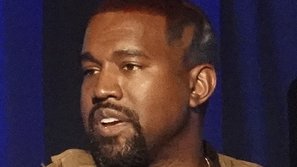 Sau những trạng thái gây hoang mang về sức khỏe tâm thần, Kanye West lại tiếp tục khiến fan 'dậy sóng'