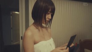 Hình ảnh Miyawaki Sakura (IZ*ONE) trong bộ phim cũ khiến Knet sốc nặng: Ăn mặc hở hang cùng lời thoại phản cảm quá đà