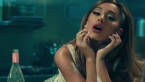 Tracklist sản phẩm mới của Ariana Grande đã lên sóng: 'Nóng' khó tả với dàn khách mời đỉnh của đỉnh!