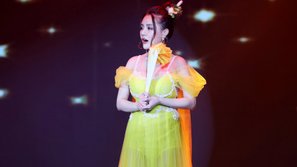 Giá mà ngày trước Chi Pu bị cấm đi hát, Vpop đã không có thêm 1 hot girl thị phi lấn sân làm ca sĩ