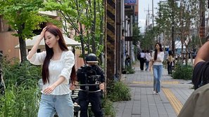 Visual của Karina (aespa) khi ghi hình trên đường khiến Knet tranh cãi: Đẹp nổi bật hay chỉ là gương mặt 'nhan nhản ngoài phố đi bộ'?