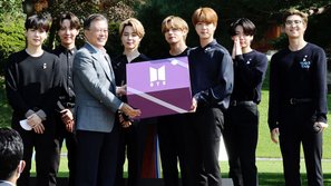 BTS đã chính thức được trao thư bổ nhiệm đặc phái viên: Công bố ngày gặp mặt với Tổng thống Moon Jae In tại Nhà Xanh 