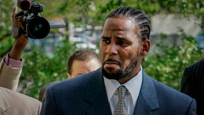 "Ông hoàng nhạc R&B" R. Kelly nhận mức án 30 năm tù