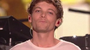 Louis Tomlinson bật khóc khi nhớ về mẹ trong đêm chung kết X-Factor 2016