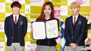 Sau SOPA, lễ tốt nghiệp của Hanlim lại khiến fan phát sốt vì sự có mặt của đông đảo idol Kpop