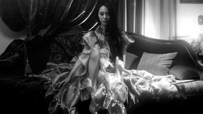 Ngỡ ngàng trước vẻ đẹp ma mị của Krystal (f(x)) trong MV hợp tác với thành viên ban nhạc indie