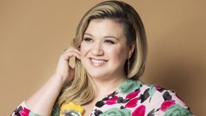 Kelly Clarkson xác nhận ngồi ghế nóng The Voice US mùa 14