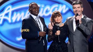 Simon Cowell bỏ ngỏ khả năng trở lại ghế nóng American Idol 2018