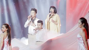 Lần đầu tiên tại The Voice: sự kết hợp của 3 thế hệ tái hiện lại ca khúc để đời của cố nhạc sĩ Trịnh Công Sơn
