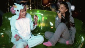 Ariana Grande và Miley Cyrus sẽ song ca trong concert gây quỹ tại Manchester?