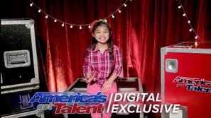 Cô bé 9 tuổi vượt qua bệnh tật giành nút vàng America's Got Talent mùa 12