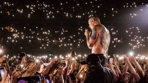 Rơi nước mắt với bức tâm thư tưởng nhớ Chester Bennington của nhóm Linkin Park